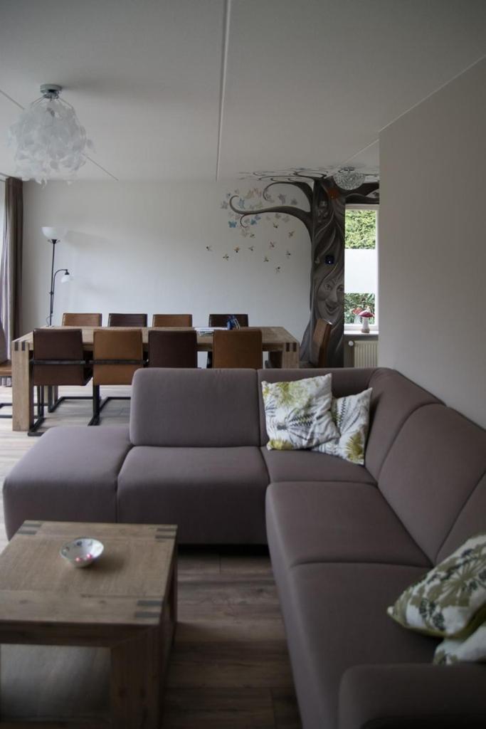 Groepsaccommodatie Kom In De Bedstee Sprookje วินเทอร์ชไวค์ ภายนอก รูปภาพ